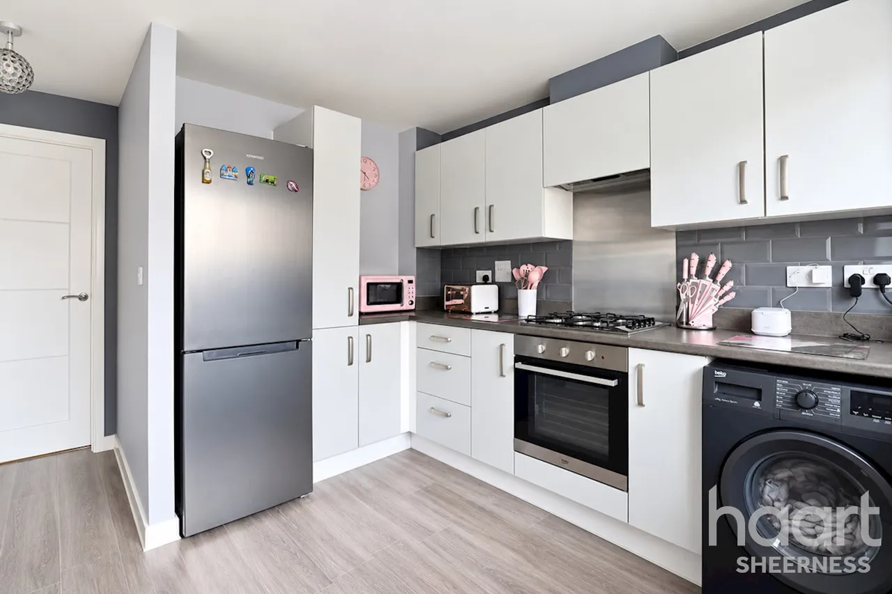 Beasley Close, Queenborough, ME11, photo 2