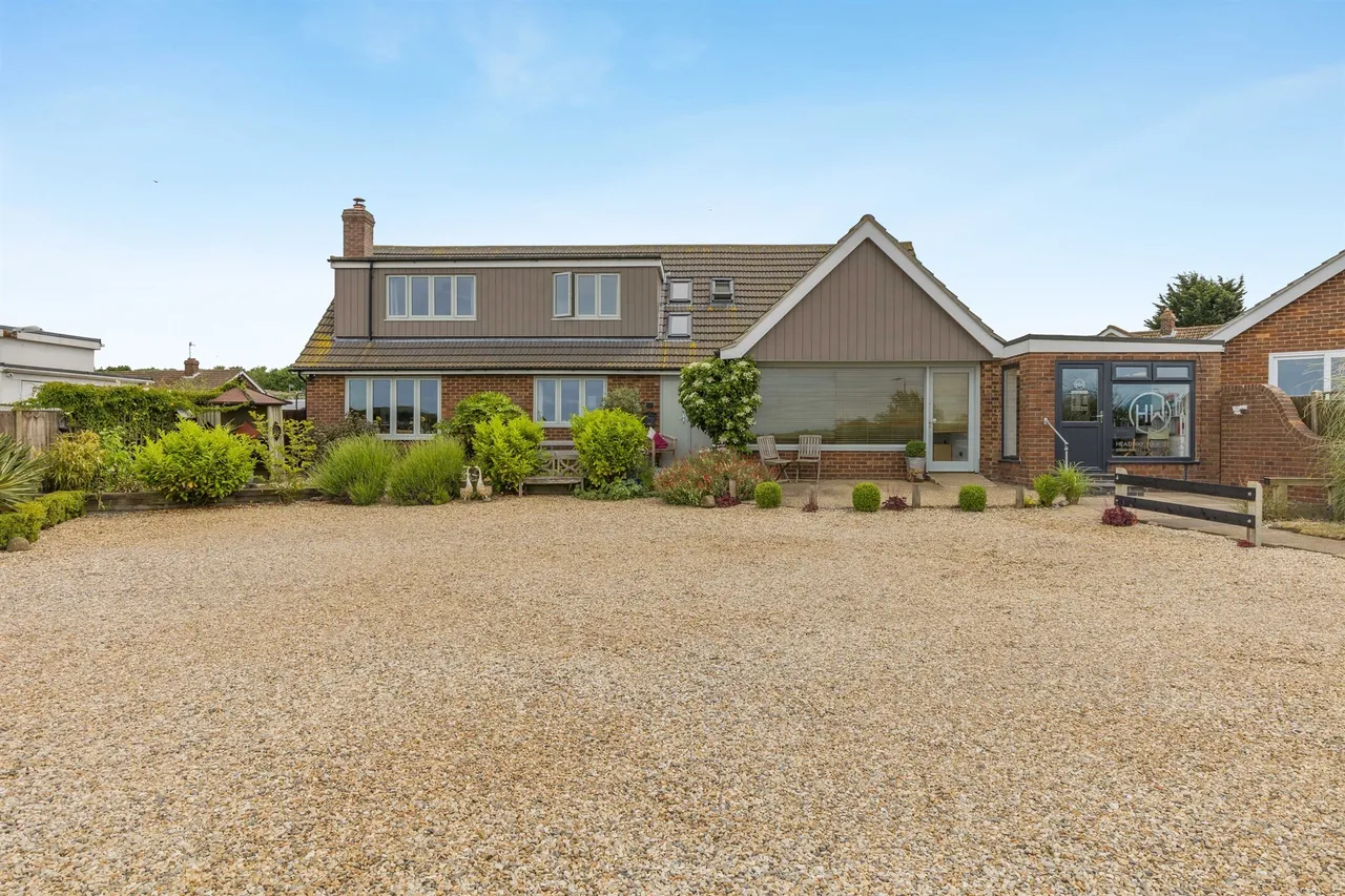 5 bed house for sale — Cromer Road, Beeston Regis, Sheringham
