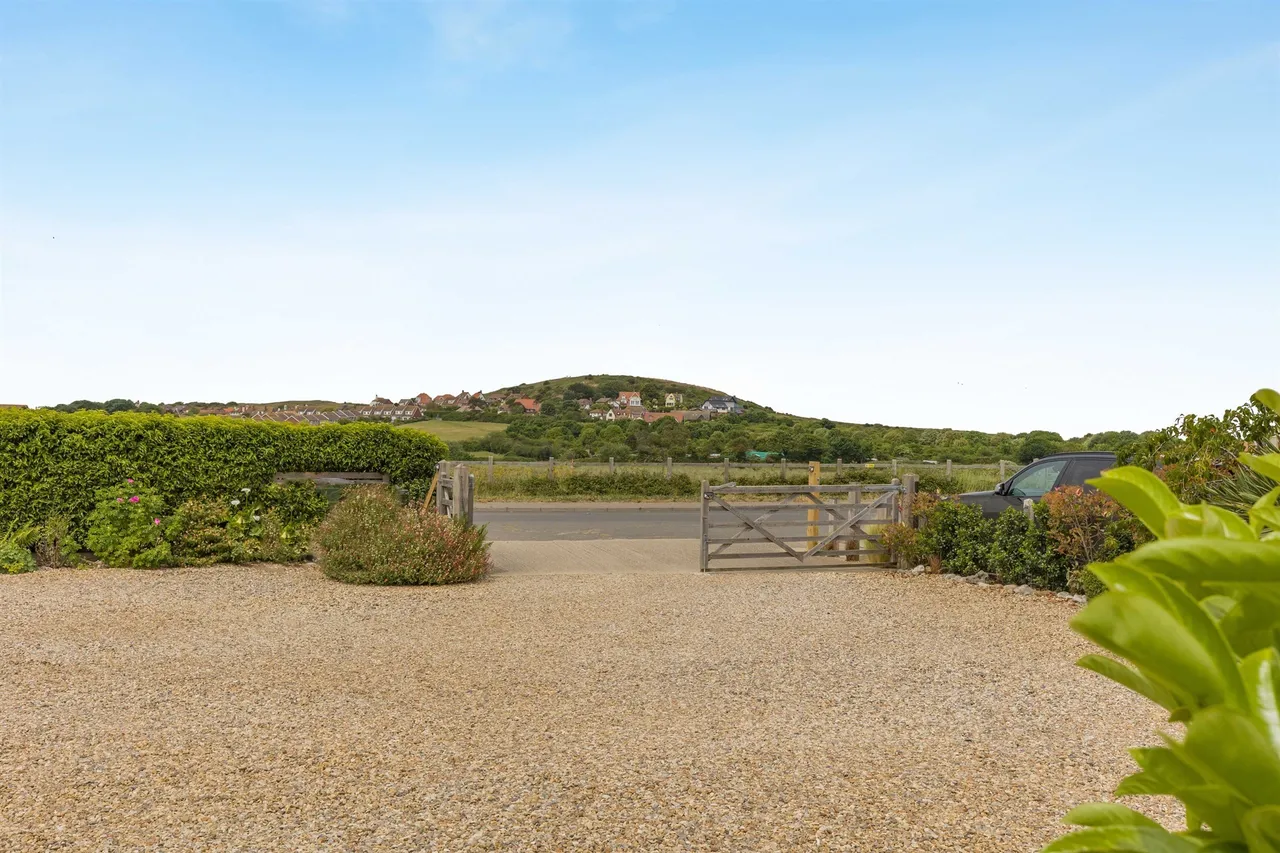 Cromer Road, Beeston Regis, Sheringham, photo 2