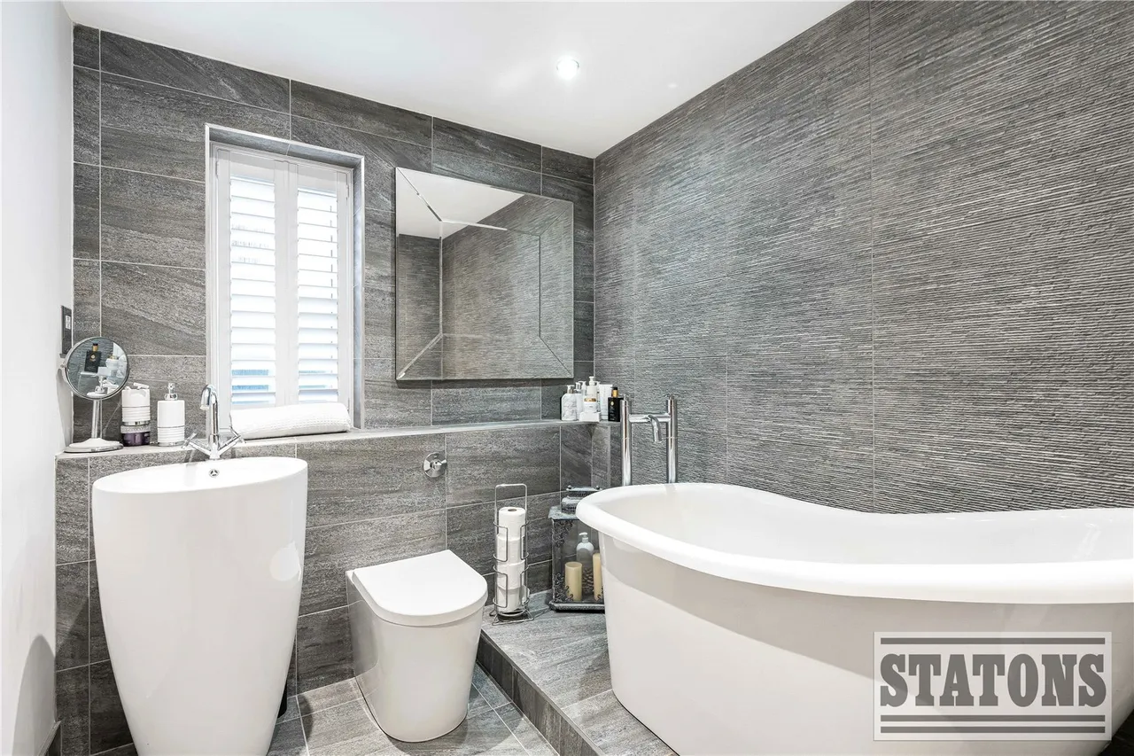 Hammondstreet Road, West Cheshunt, EN7, photo 16