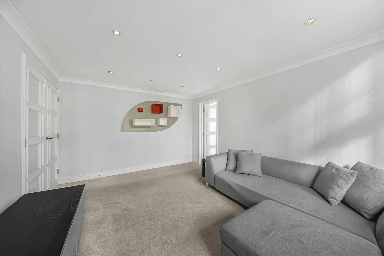 Eton Avenue, Belsize Park, NW3, photo 17