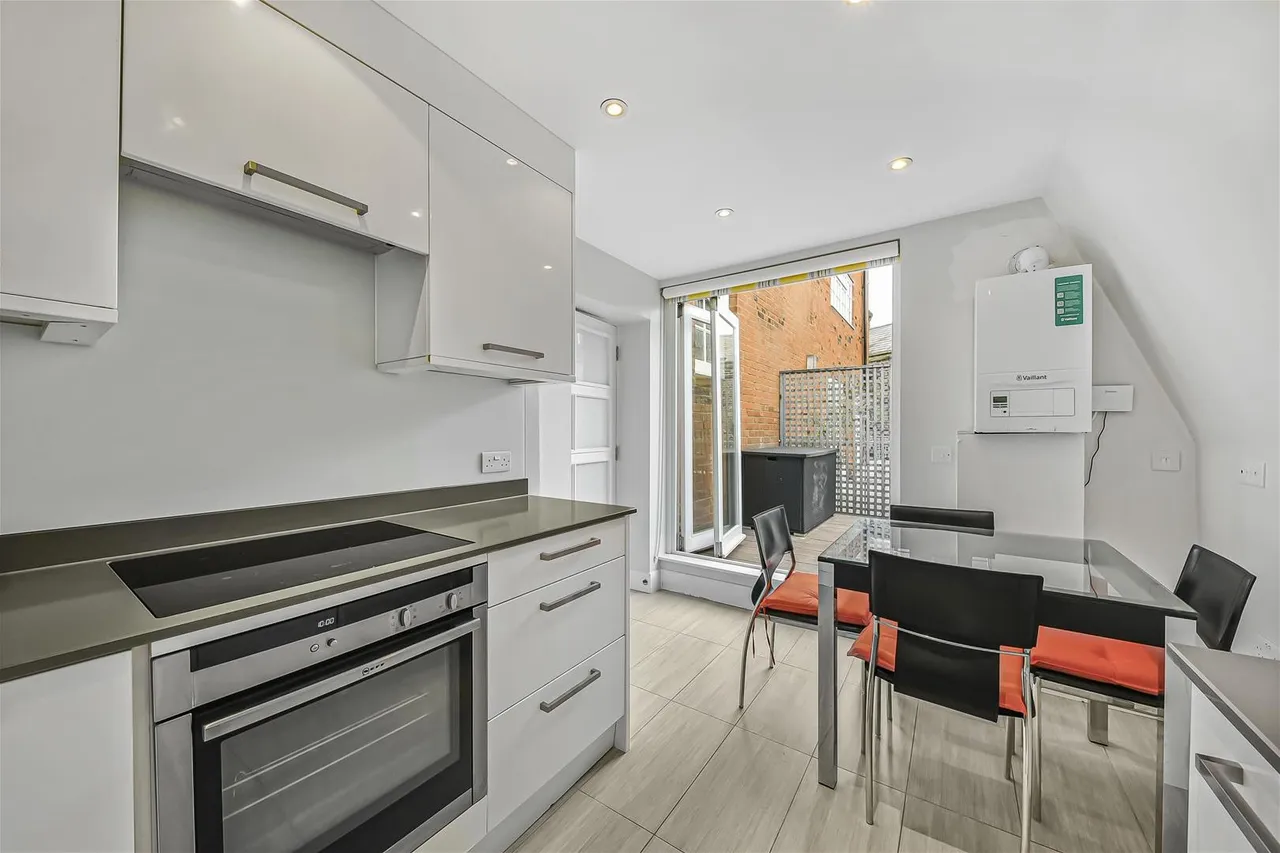 Eton Avenue, Belsize Park, NW3, photo 3
