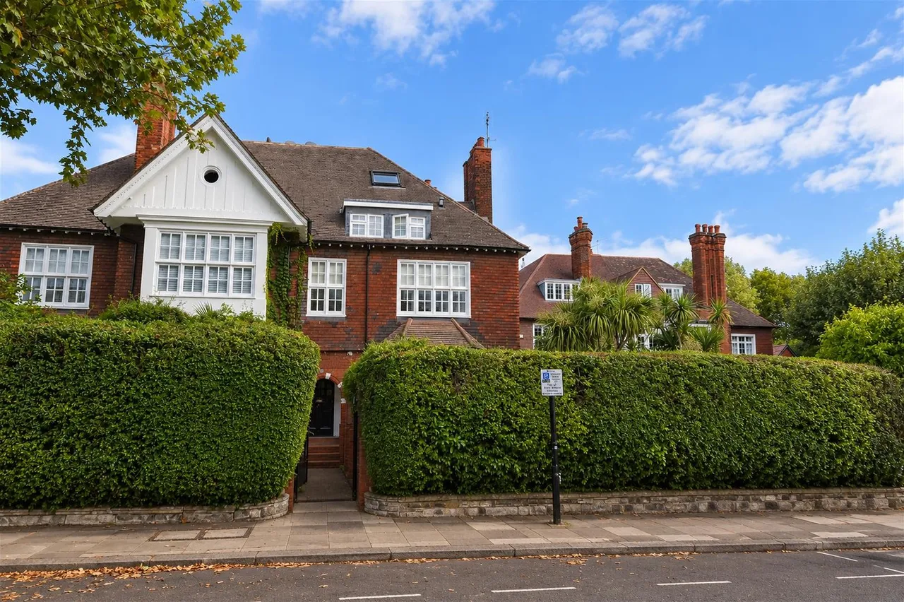 Eton Avenue, Belsize Park, NW3, photo 4