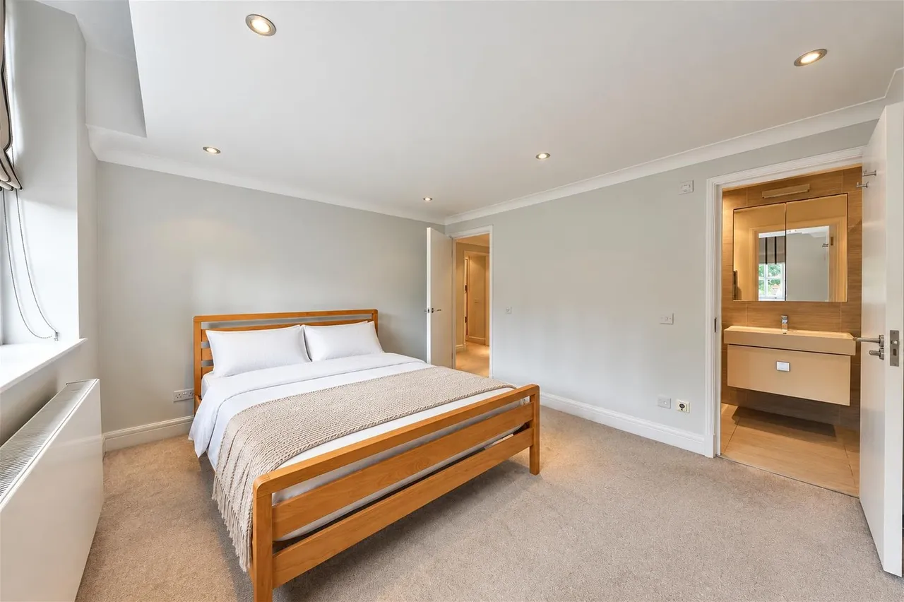 Eton Avenue, Belsize Park, NW3, photo 13