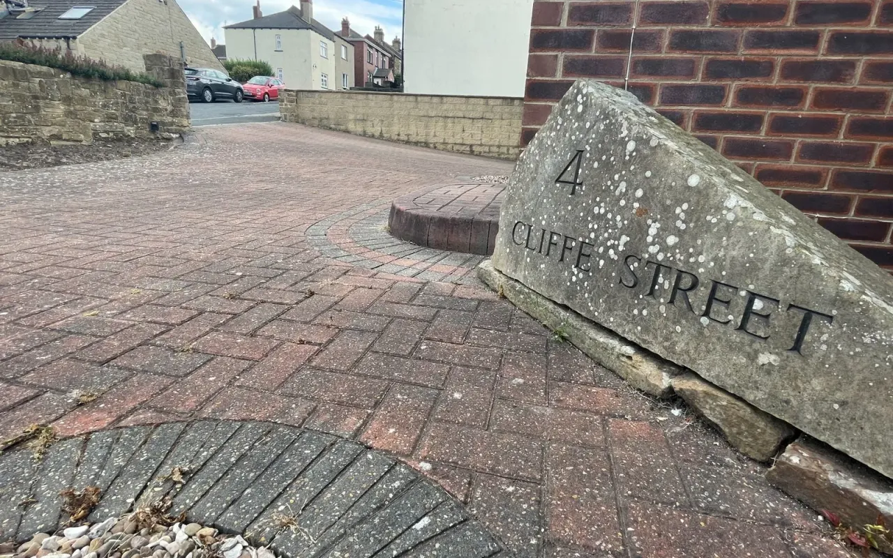 Cliffe Street, Clayton West, Huddersf..., photo 2