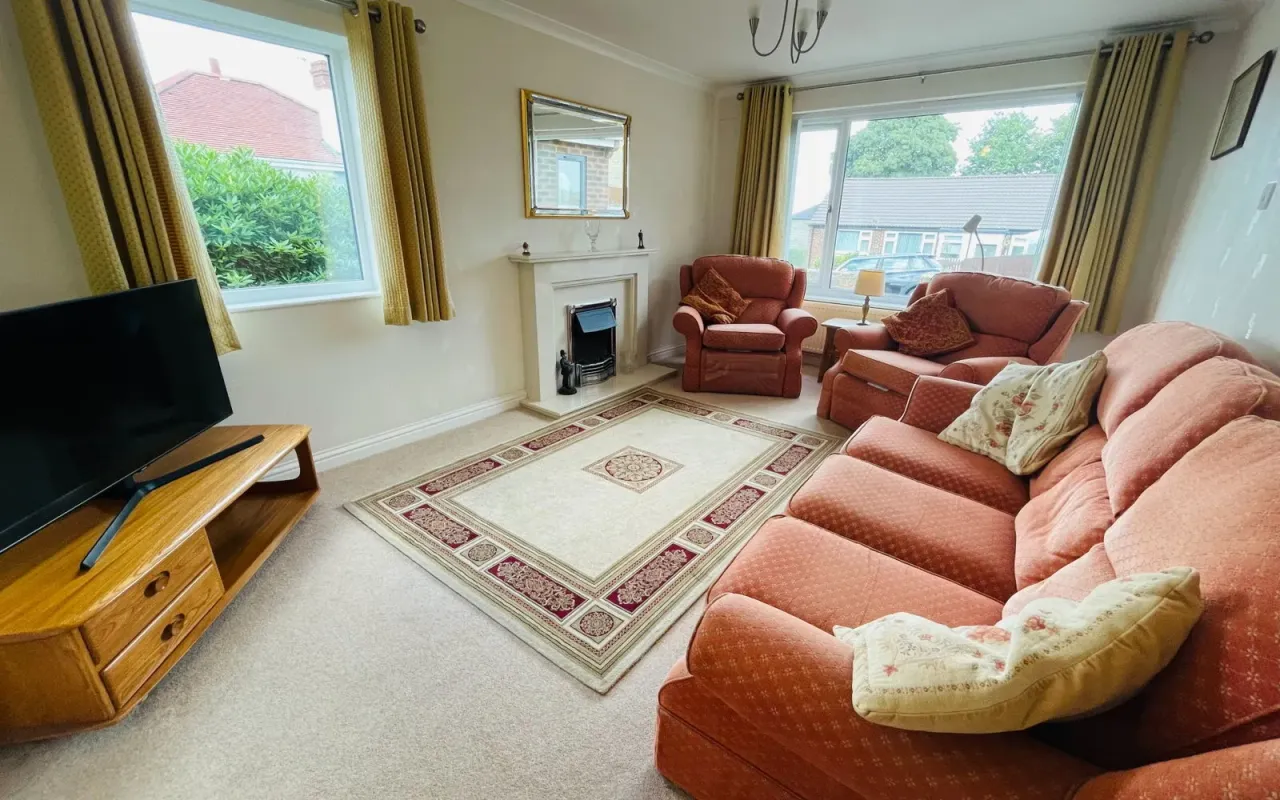 Cliffe Street, Clayton West, Huddersf..., photo 8