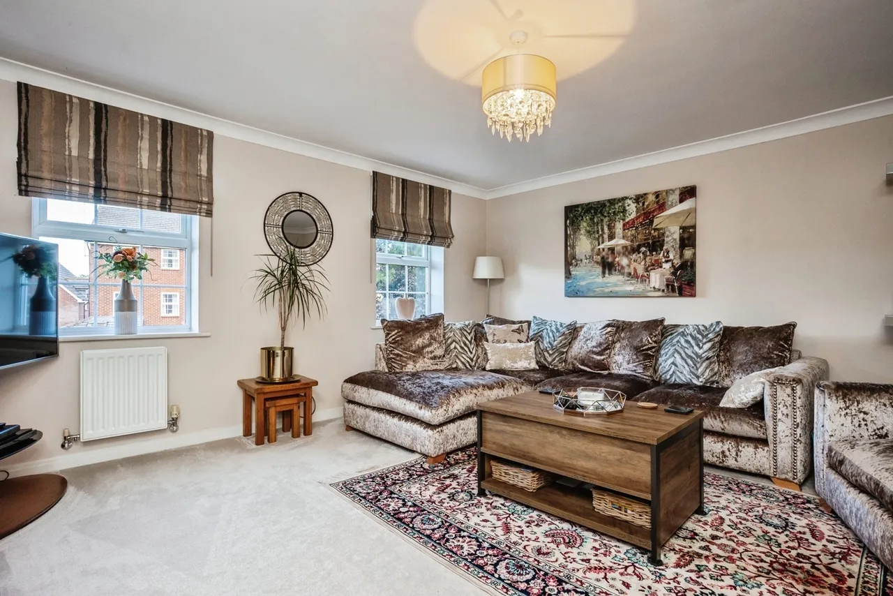 Swindale Close, Gamston, NG2, photo 11