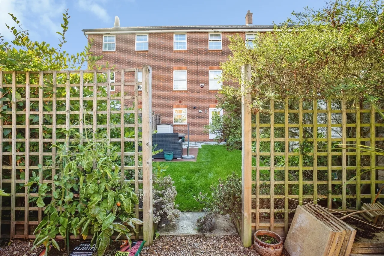 Swindale Close, Gamston, NG2, photo 19