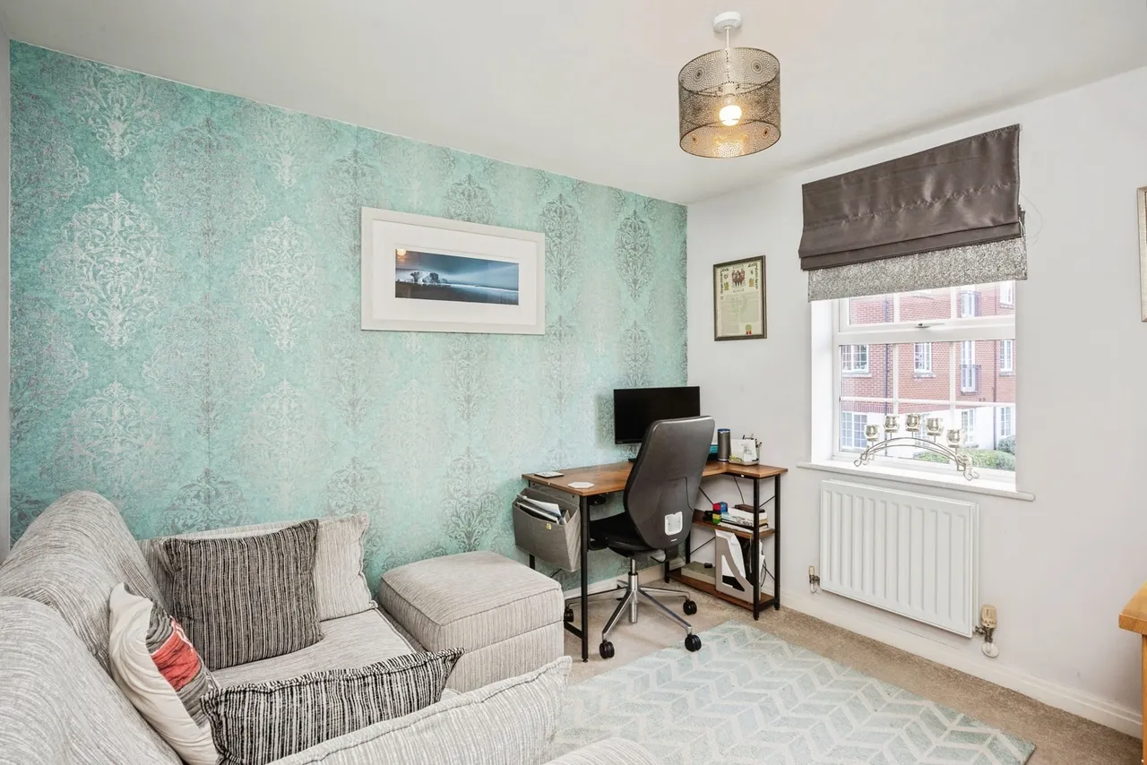 Swindale Close, Gamston, NG2, photo 12