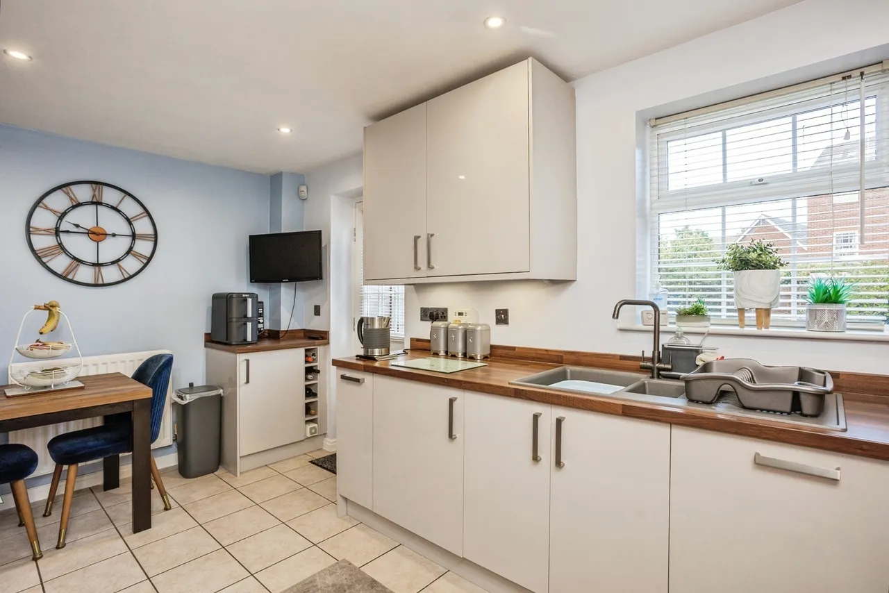 Swindale Close, Gamston, NG2, photo 8