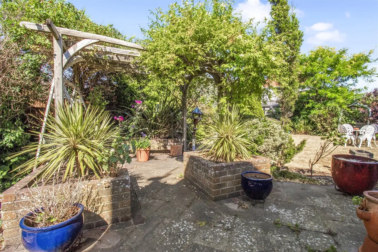 Beaumont Road, Worthing, photo 25