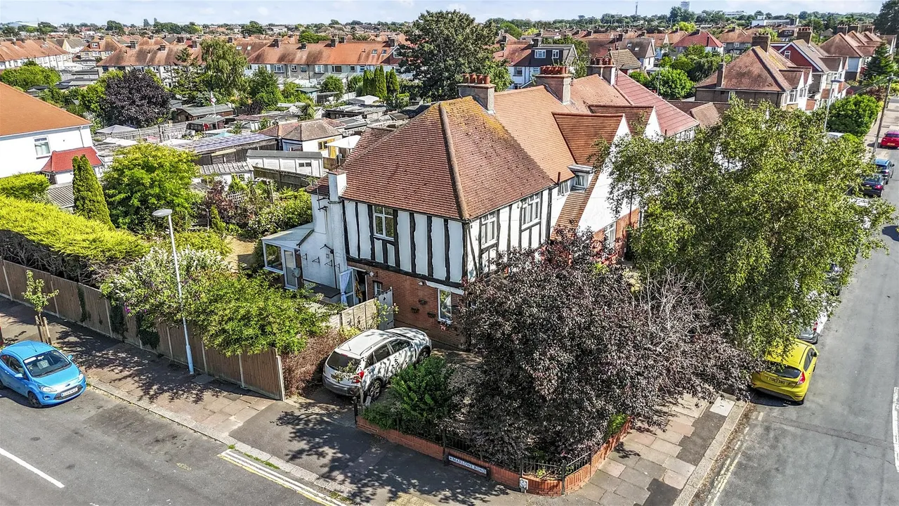 Beaumont Road, Worthing, photo 28