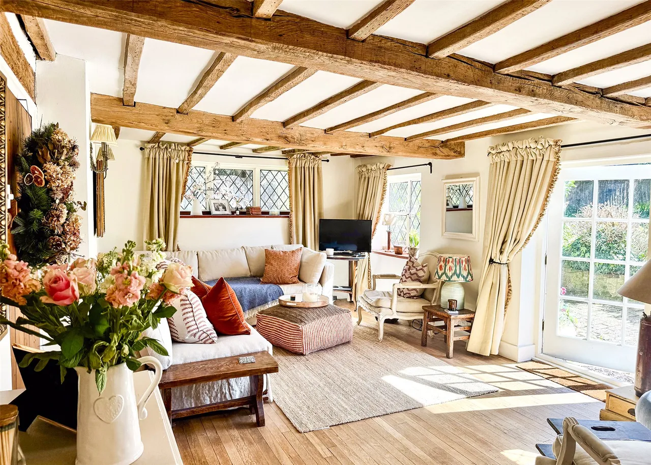 Haslemere Road, Brook, GU8, photo 2
