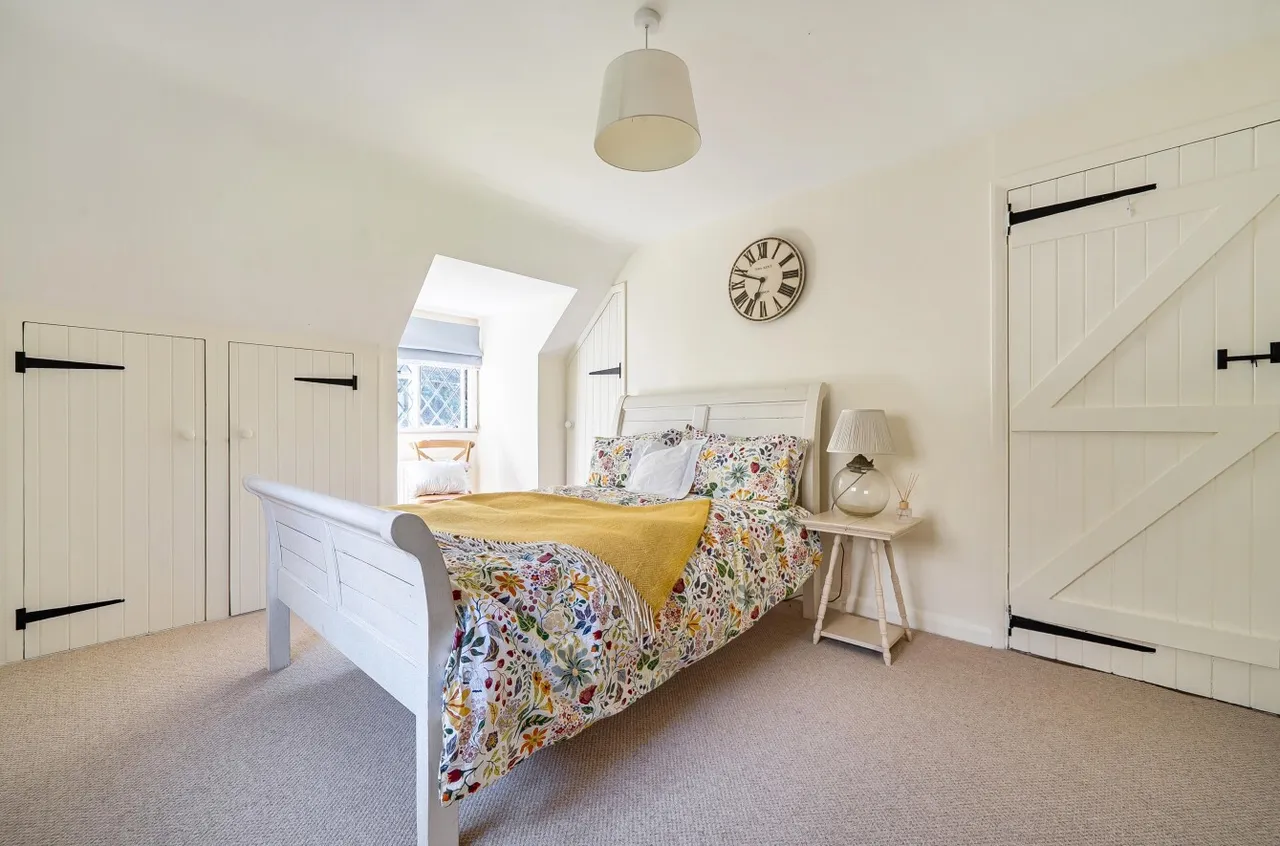 Haslemere Road, Brook, GU8, photo 18