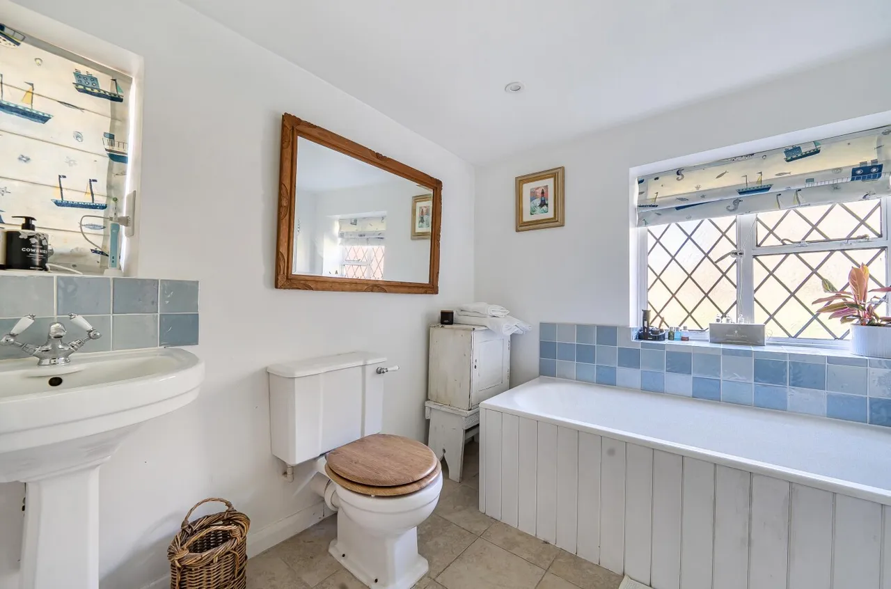 Haslemere Road, Brook, GU8, photo 20