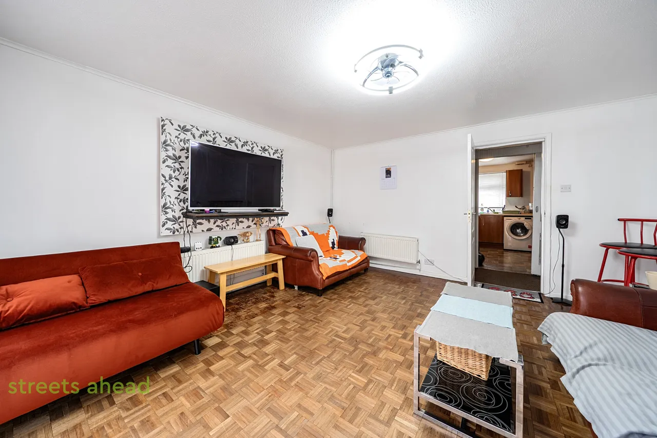 Kensington Avenue, Norbury, CR7, photo 3