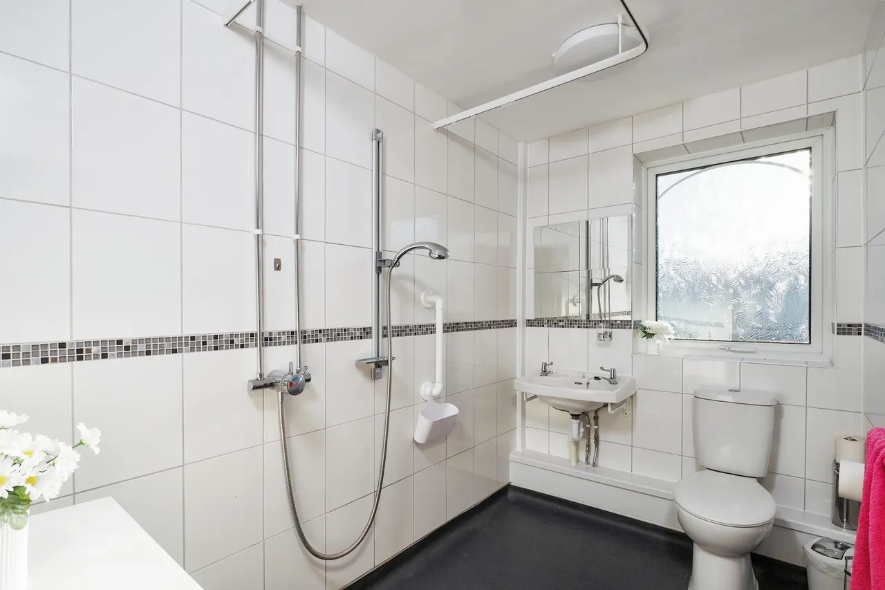Edward Close, Hucknall, Nottingham, Nottinghamshire, NG15, photo 15