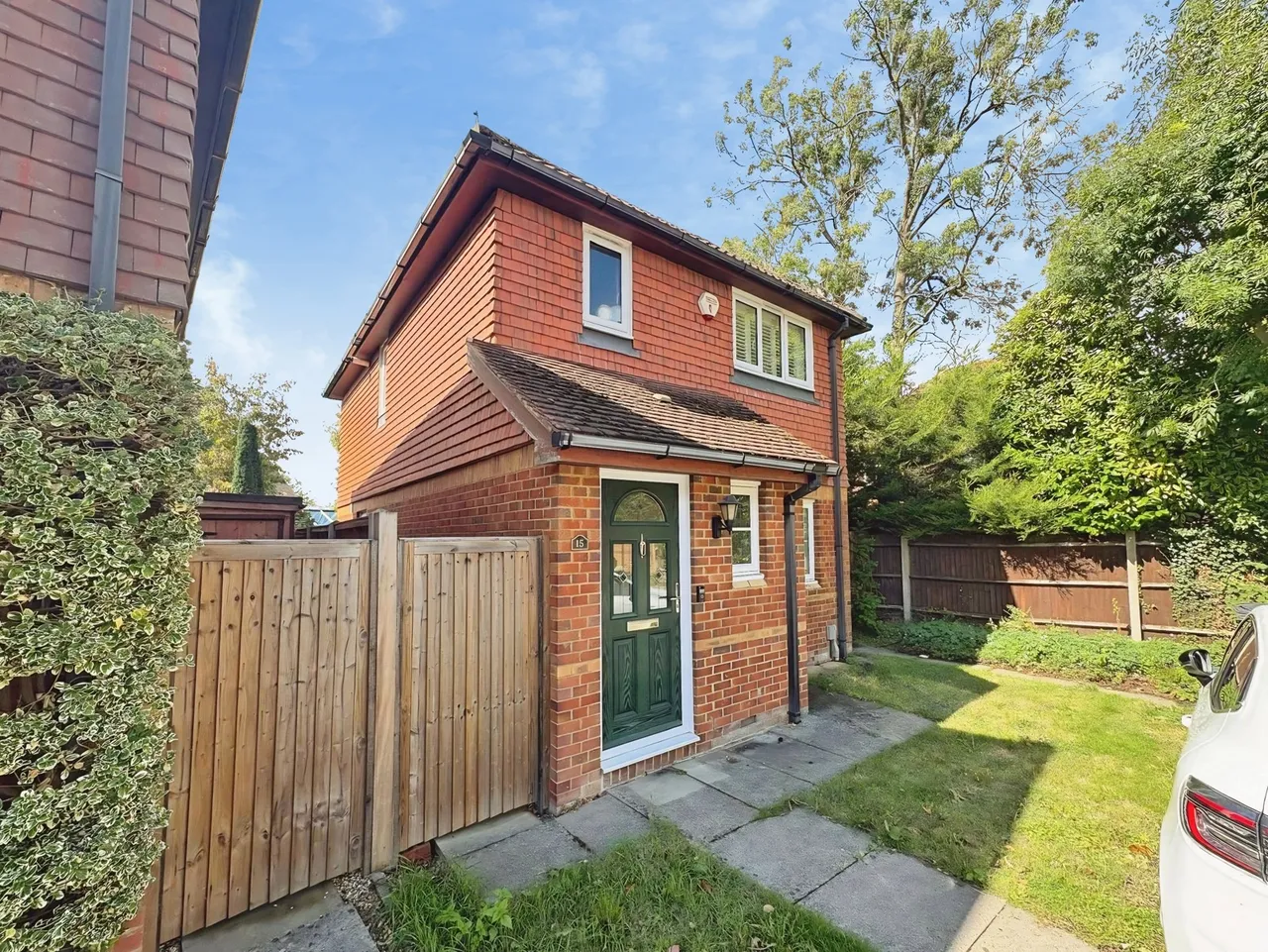 3 bed house for sale — Parish Close, Ash, Surrey, GU12 6NU