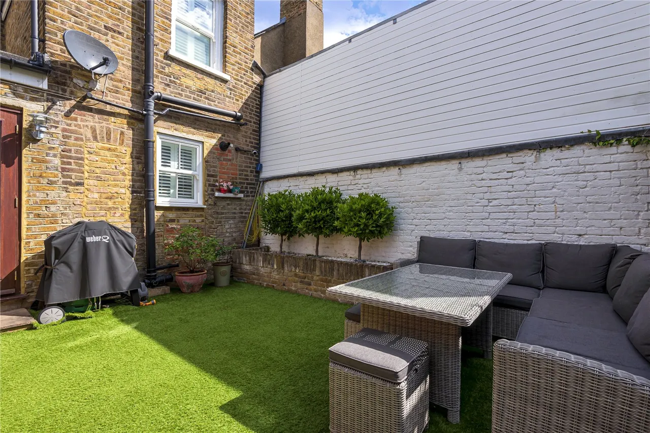 Shacklegate Lane, Teddington, TW11 8SH, photo 10
