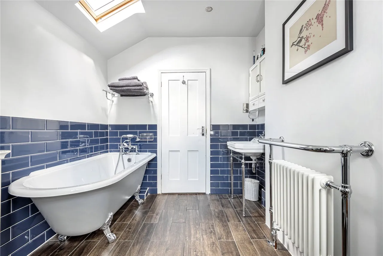 Shacklegate Lane, Teddington, TW11 8SH, photo 9