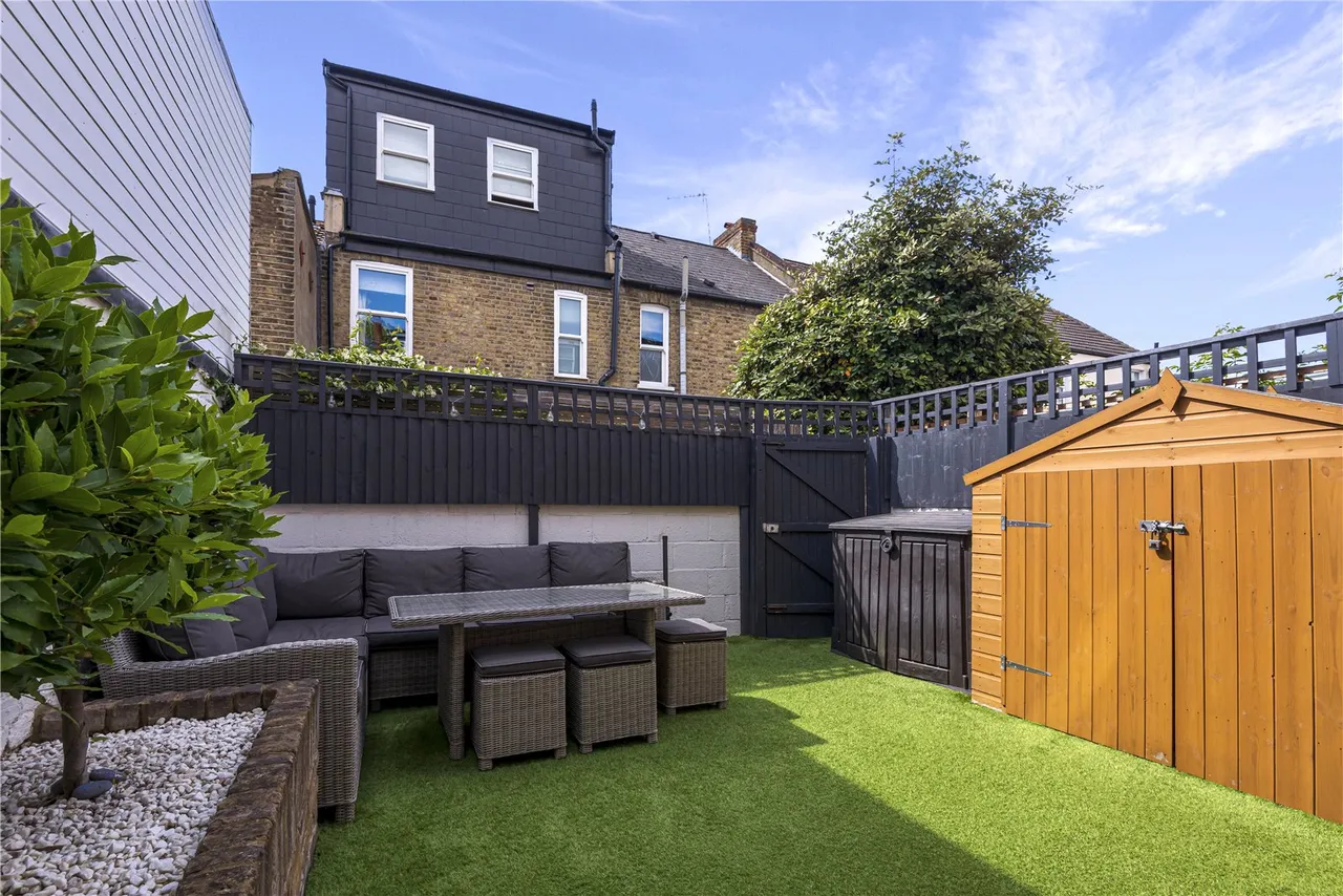 Shacklegate Lane, Teddington, TW11 8SH, photo 11