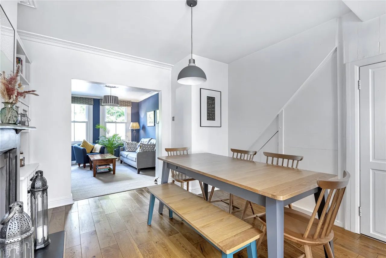 Shacklegate Lane, Teddington, TW11 8SH, photo 4