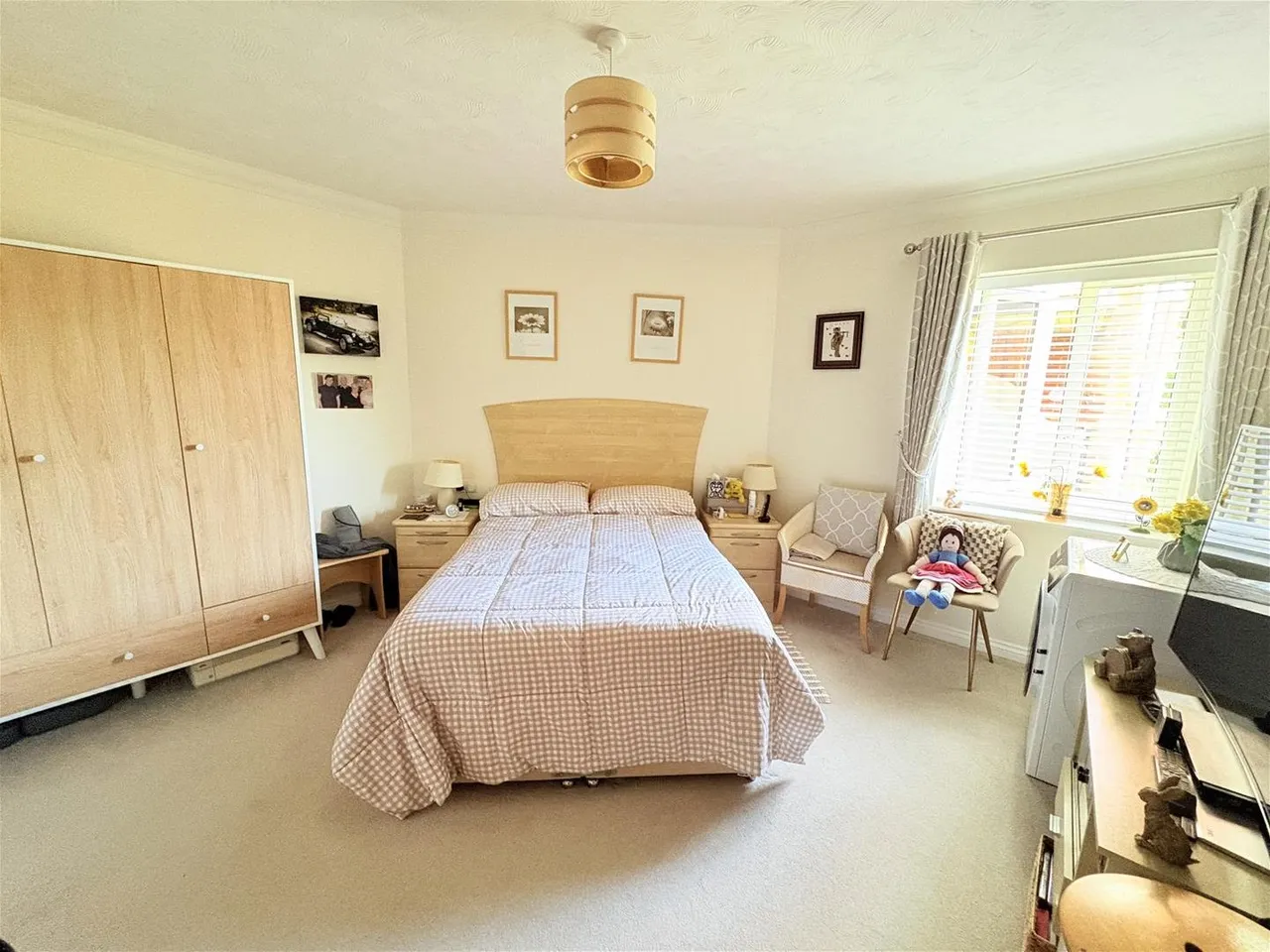 8 Botley Road, Park Gate, Southampton, photo 6