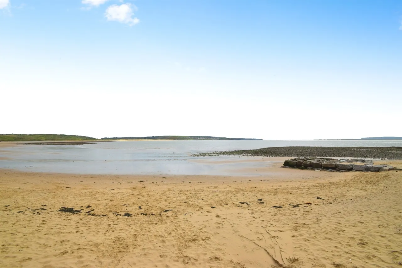 Beach Road, Porthcawl, CF36, photo 20
