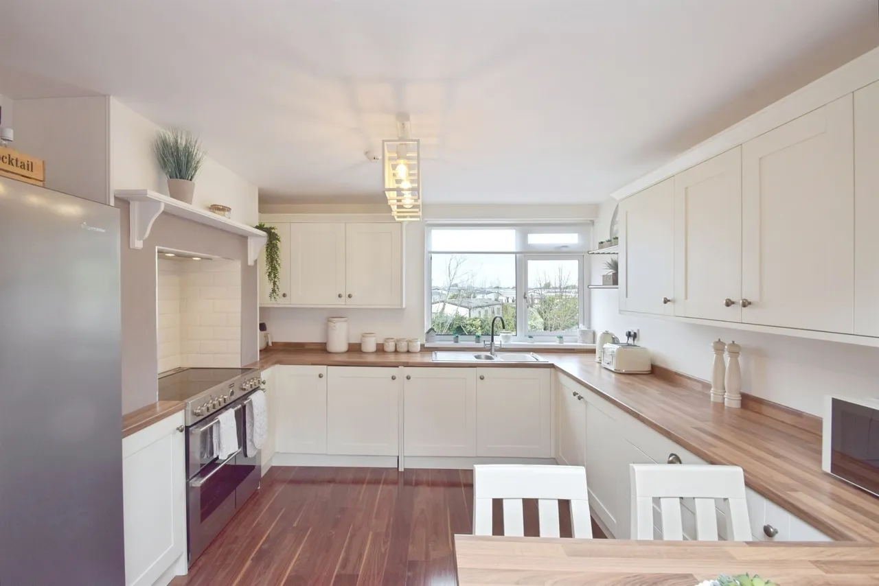 Beach Road, Porthcawl, CF36, photo 11