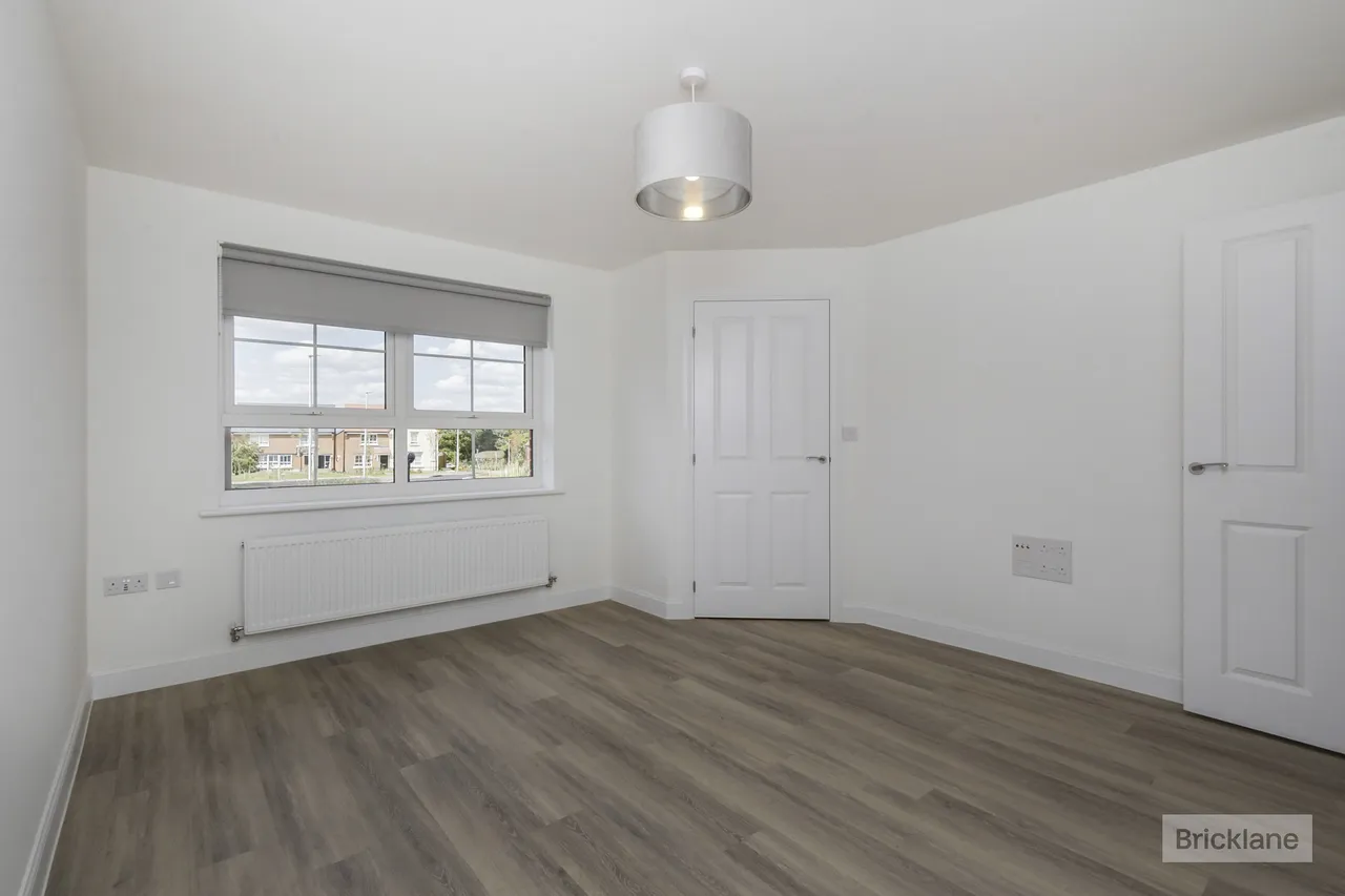 Tangmere Road, Hailsham, BN27, photo 2