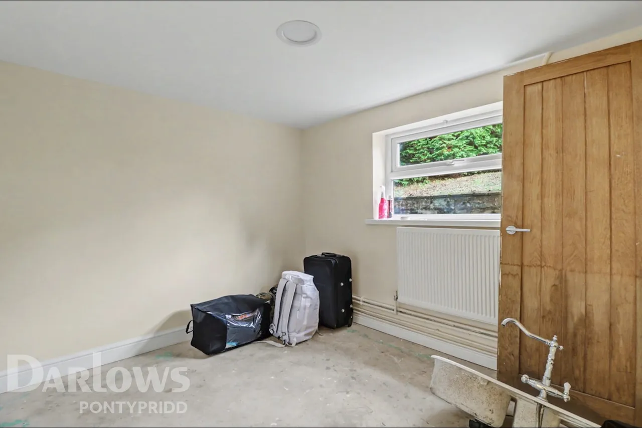 Nant Y Dall Avenue, Pontypridd, photo 22