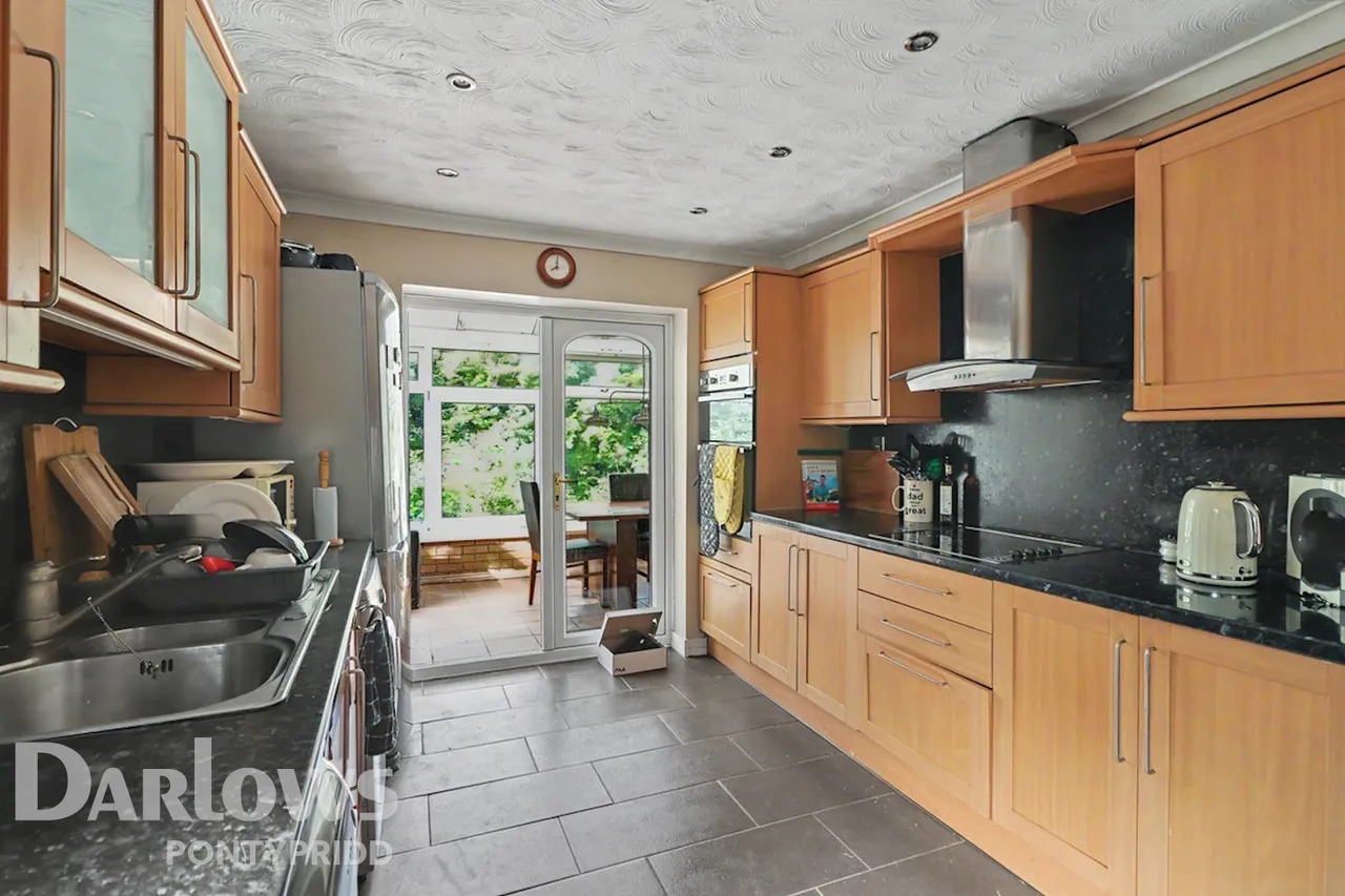 Nant Y Dall Avenue, Pontypridd, photo 7