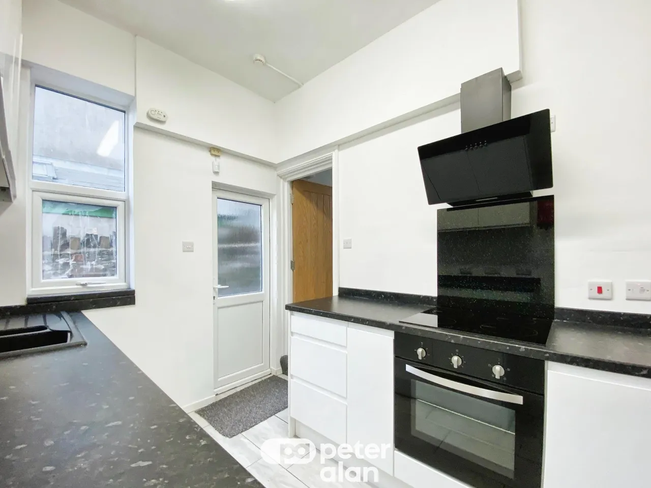 Newport Road, Cardiff, CF24, photo 4