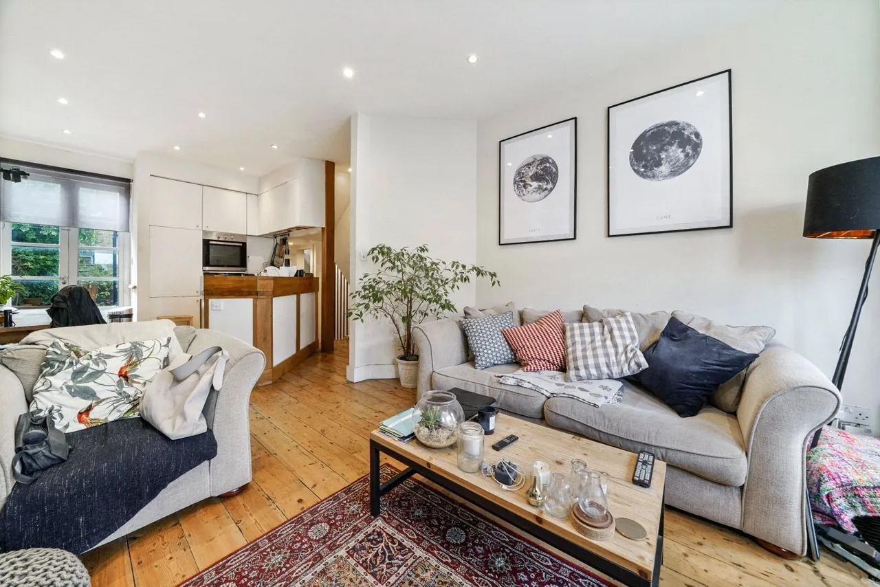 Ballater Road, London, SW2, photo 2