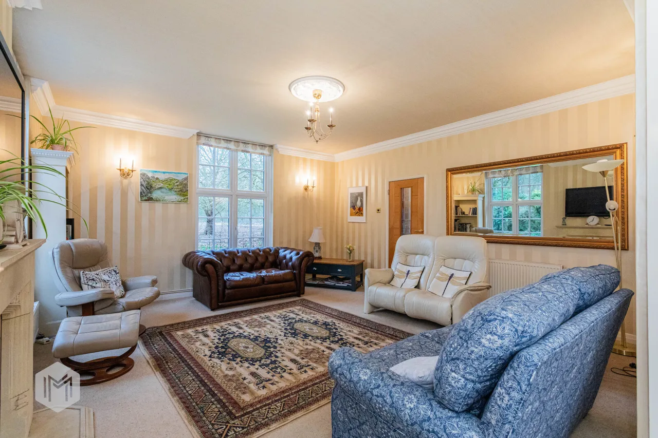 Wigshaw Lane, Culcheth, Warrington, WA3 4NF, photo 3