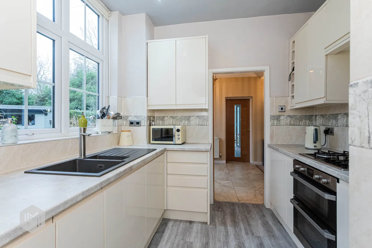Wigshaw Lane, Culcheth, Warrington, WA3 4NF, photo 8