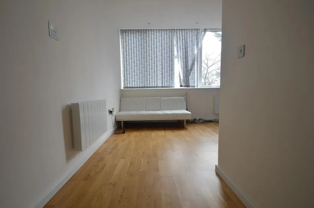 Bath Road, Slough, photo 4