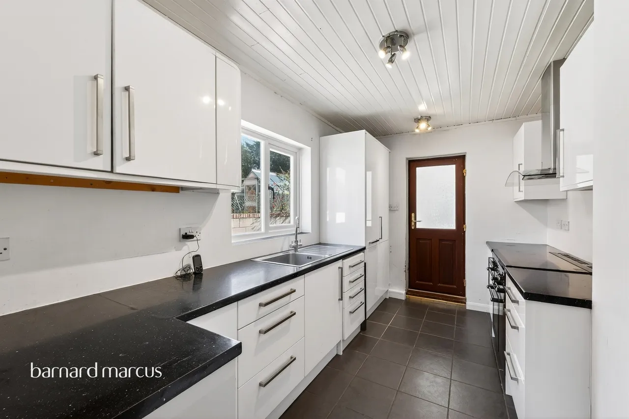 Grosvenor Road, Epsom, photo 4