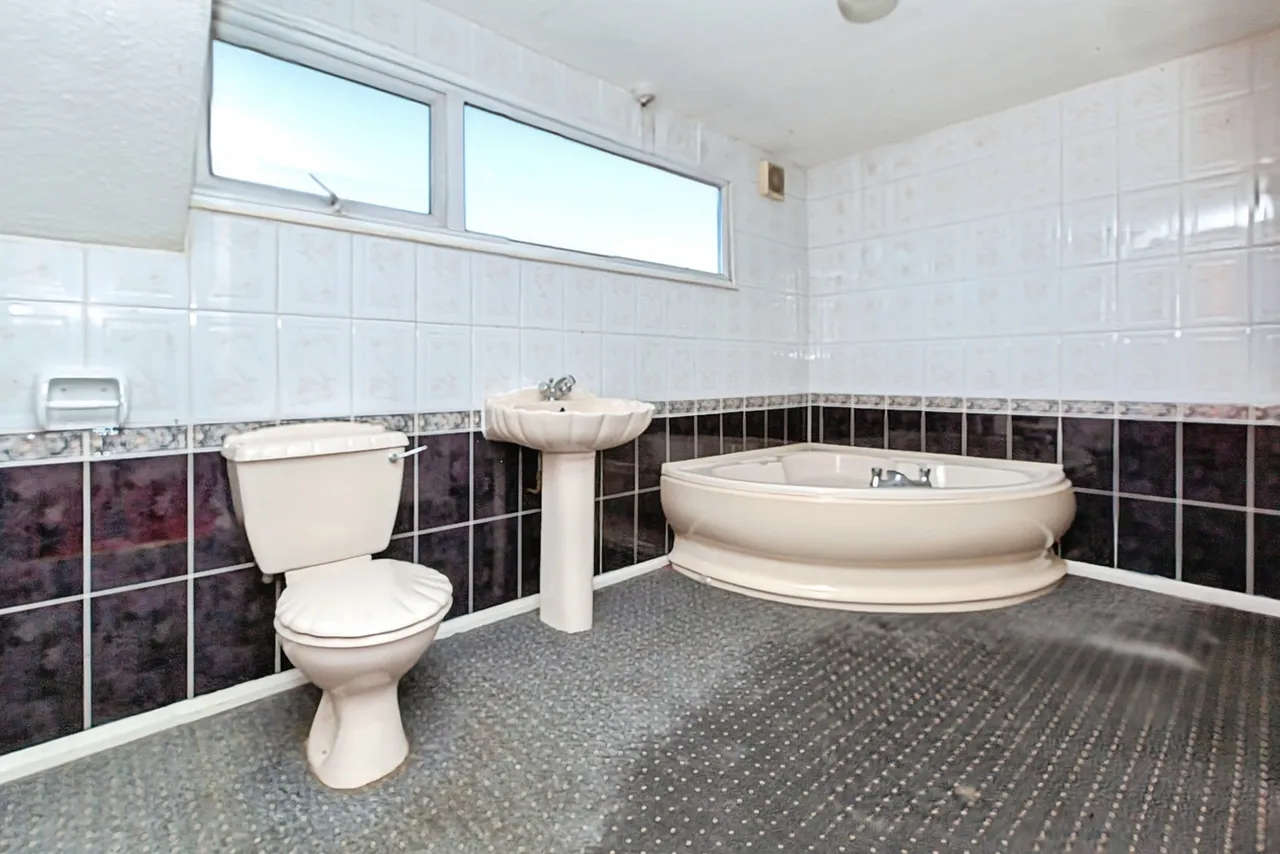 Hall Close, Glen Parva, LE2, photo 22