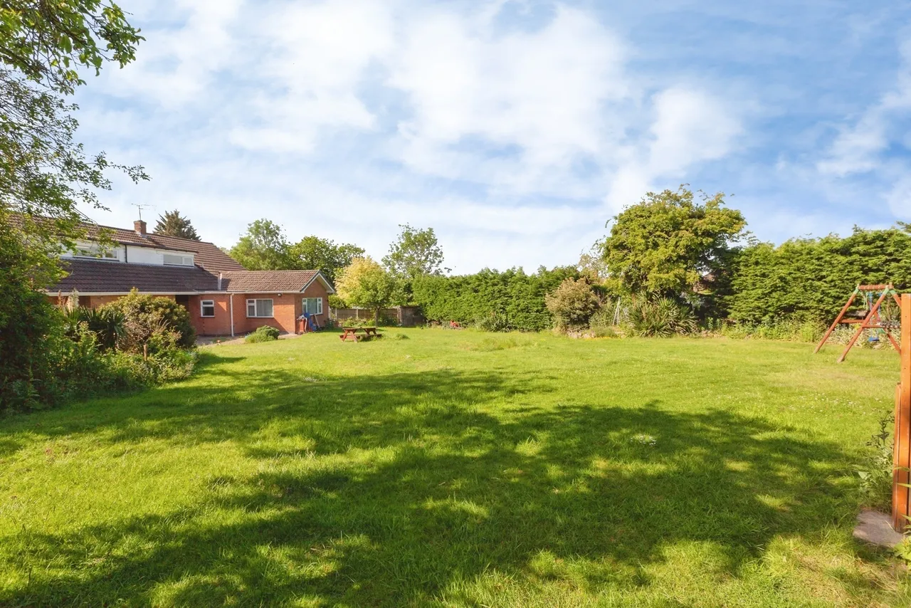 Hall Close, Glen Parva, LE2, photo 27
