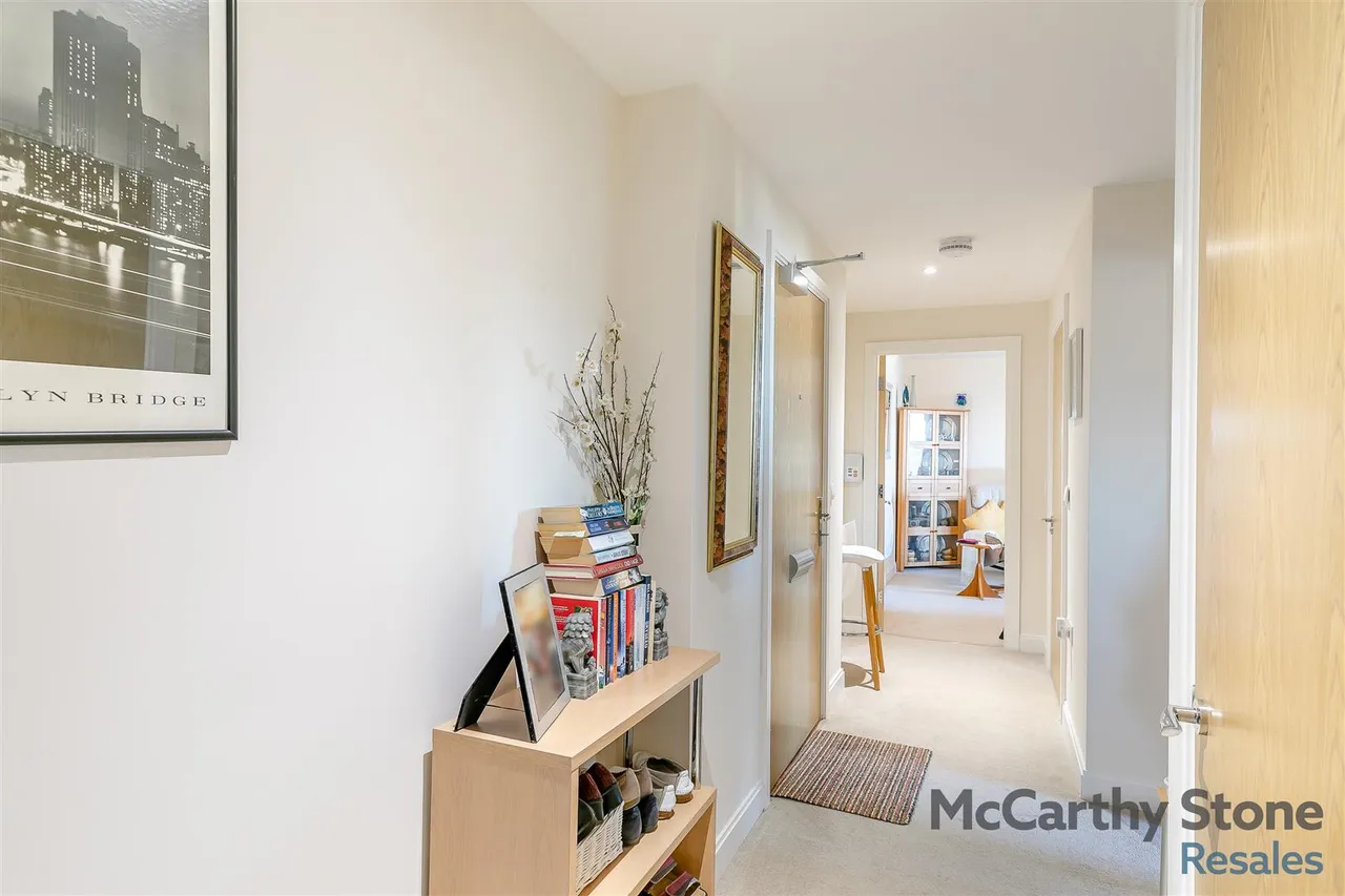 Berneslai Close, Barnsley, S70, photo 12
