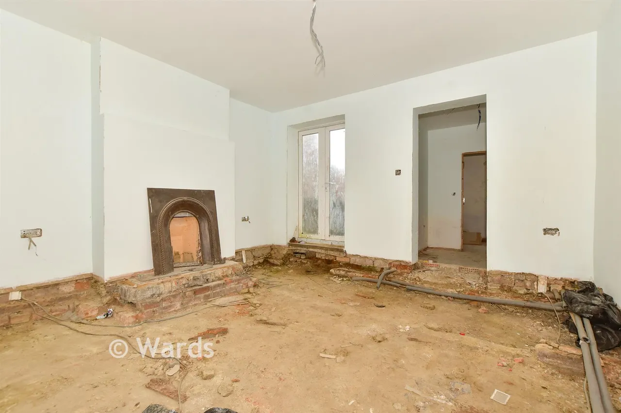 Broomfield Road, Cheriton, CT19, photo 3