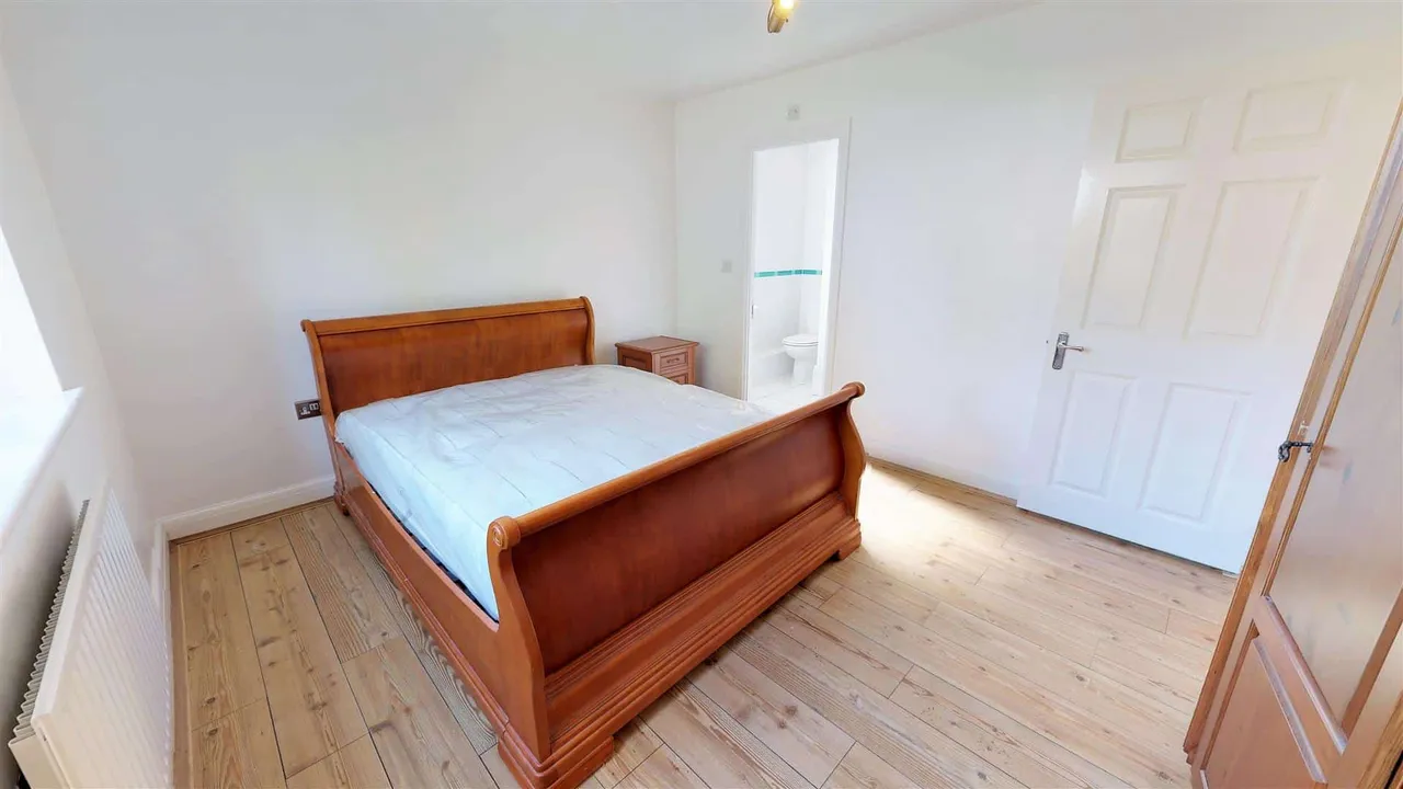 Foresters Court, Loughton, photo 5