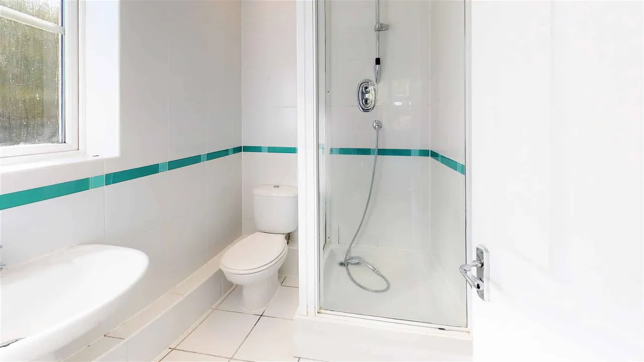 Foresters Court, Loughton, photo 6