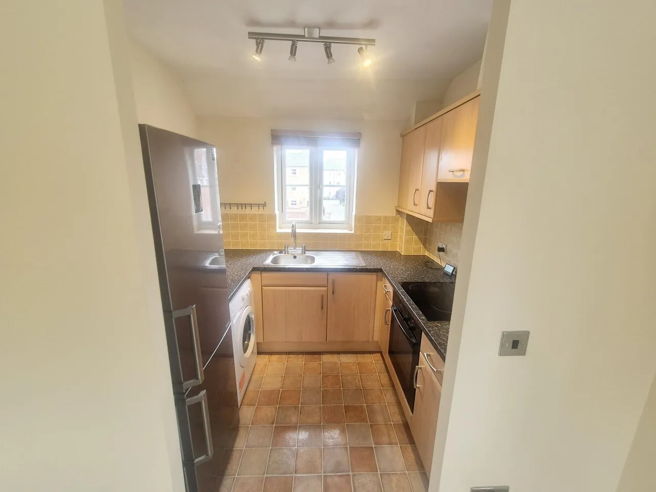 Paulls Close, Martock, TA12, photo 5