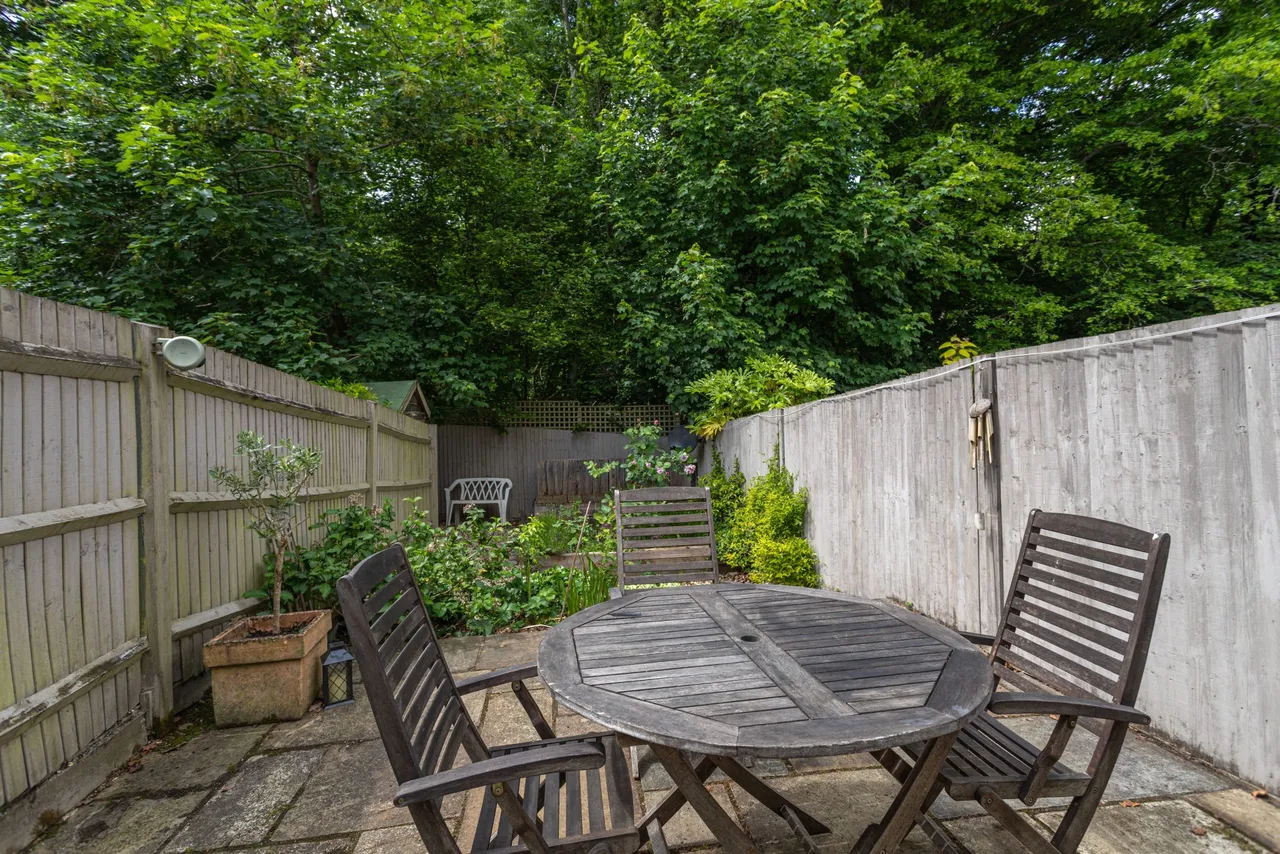 Filbert Grove, Hartley Wintney, Hook, RG27 8ZQ, photo 12