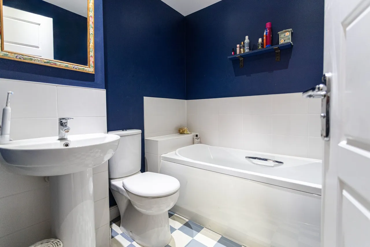 Filbert Grove, Hartley Wintney, Hook, RG27 8ZQ, photo 10