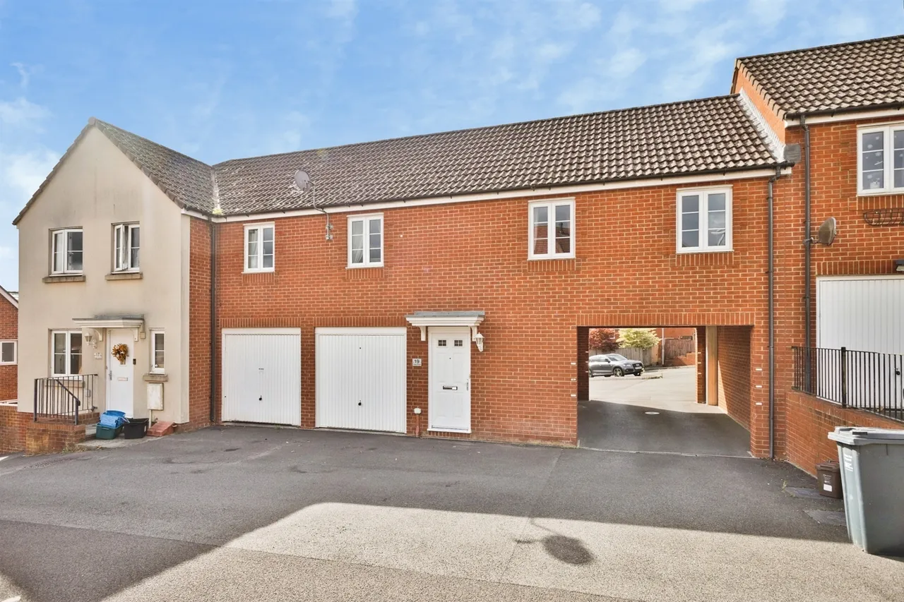 2 bed property for sale, Great Mead, Yeovil, BA21