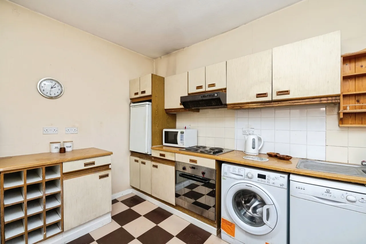 Vicarage Crescent, Battersea, London, SW11, photo 2