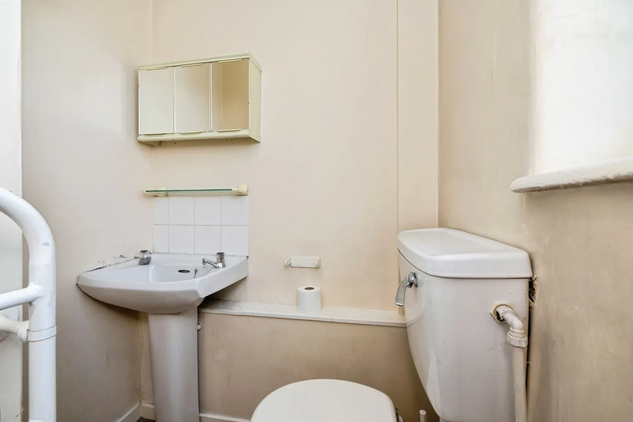 Vicarage Crescent, Battersea, London, SW11, photo 19